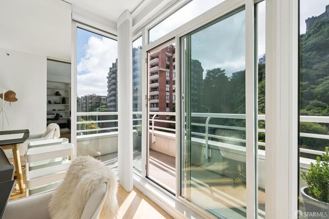 220 Lombard Street 323, San Francisco, CA 94111