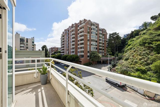 220 Lombard Street 323, San Francisco, CA 94111