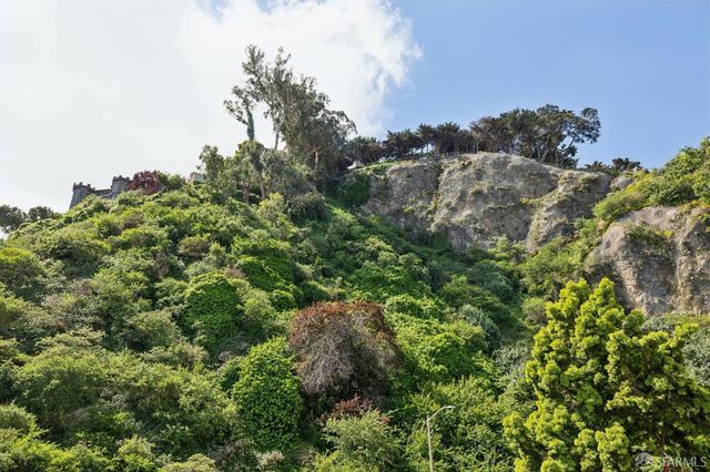 220 Lombard Street 323, San Francisco, CA 94111