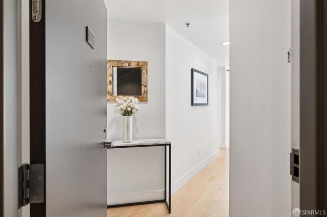 220 Lombard Street 323, San Francisco, CA 94111