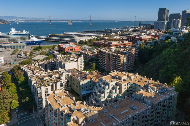 220 Lombard Street 323, San Francisco, CA 94111