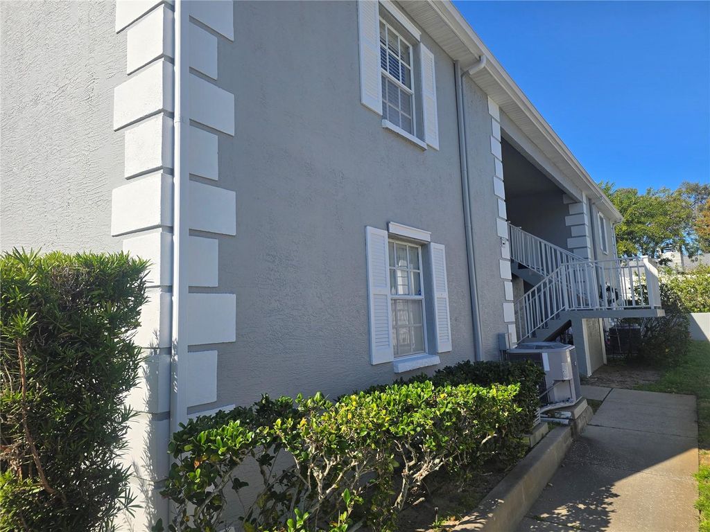 12133 SPARTAN WAY 102, Hudson, FL 34667