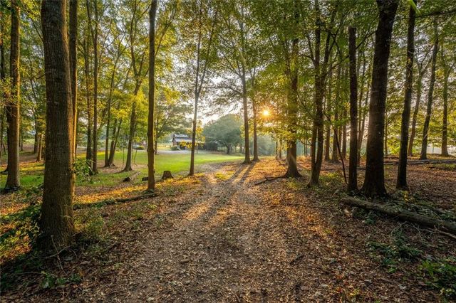 195 Sims Farm Way, Maysville, GA 30558