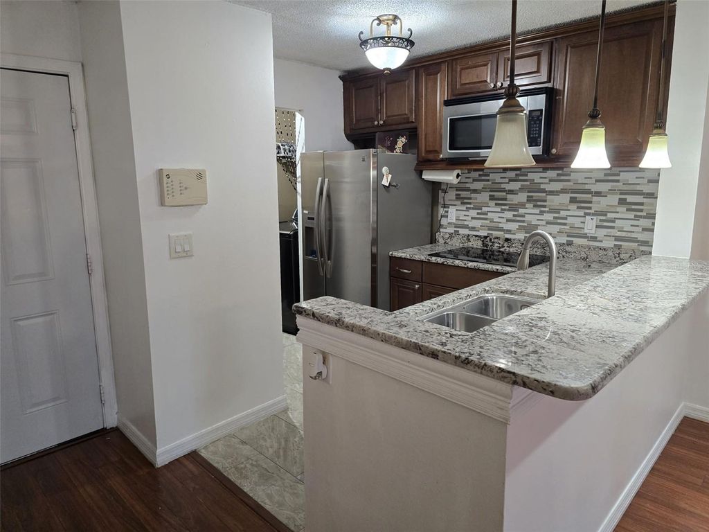 4115 CHATHAM OAK COURT 218, Tampa, FL 33624