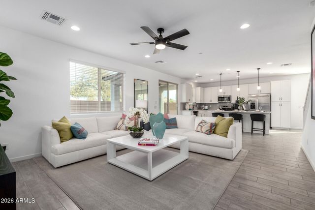 11603 W BECK Drive, Youngtown, AZ 85363