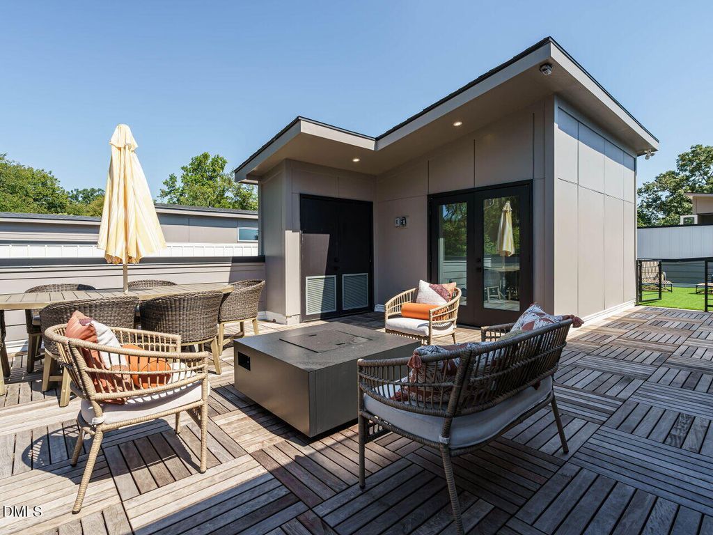 1527 Urban Trace Lane, Raleigh, NC 27608