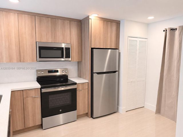 2878 Coral Springs Dr 2878, Coral Springs, FL 33065