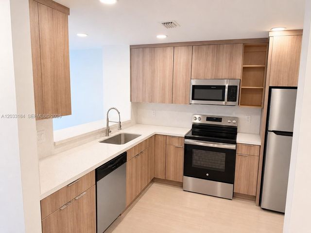 2878 Coral Springs Dr 2878, Coral Springs, FL 33065