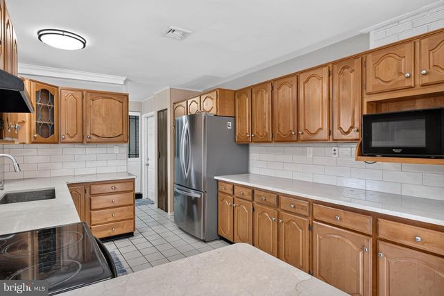 24 MARLIN DR, Newark, DE 19713