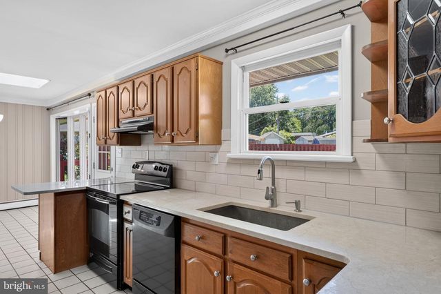 24 MARLIN DR, Newark, DE 19713