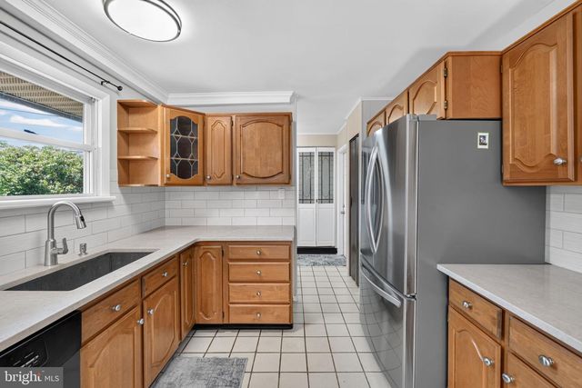 24 MARLIN DR, Newark, DE 19713