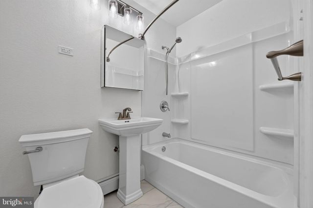 24 MARLIN DR, Newark, DE 19713