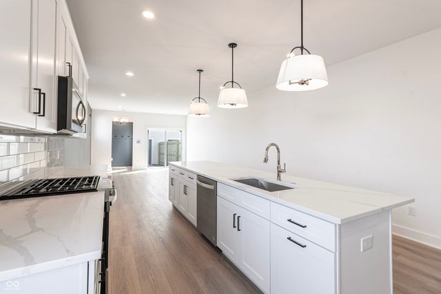 2053 Columbia Avenue, Indianapolis, IN 46202