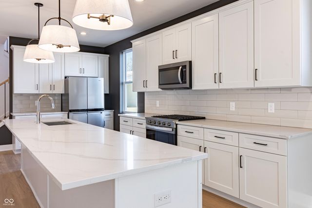 2053 Columbia Avenue, Indianapolis, IN 46202