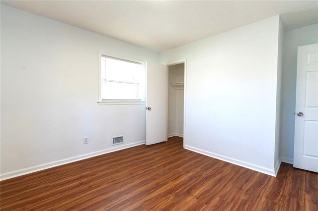 1980 Winchester Court SW, Marietta, GA 30008