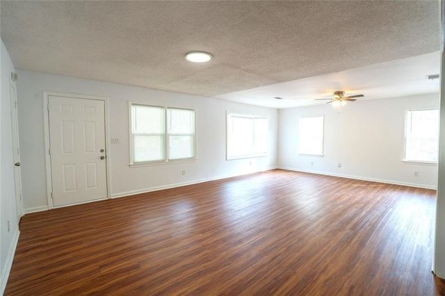 1980 Winchester Court SW, Marietta, GA 30008