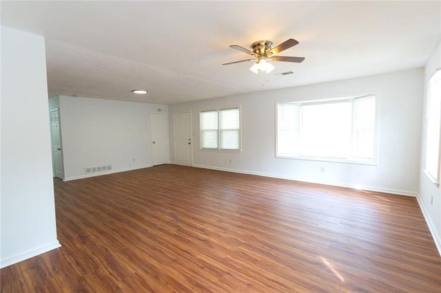 1980 Winchester Court SW, Marietta, GA 30008