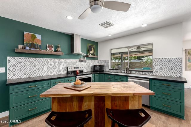 4643 W TOWNLEY Avenue, Glendale, AZ 85302