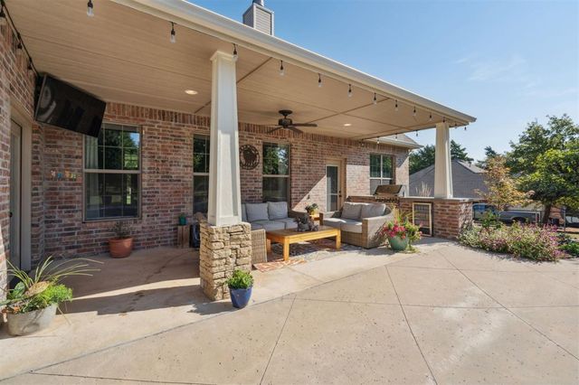 2369 Blue Spruce Drive, Blanchard, OK 73010