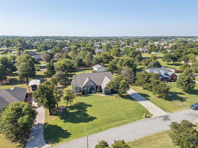 2369 Blue Spruce Drive, Blanchard, OK 73010