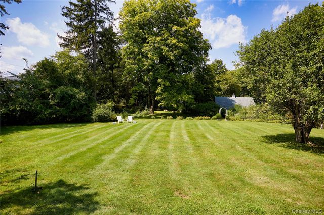 6 Laurel Road, Sloatsburg, NY 10974