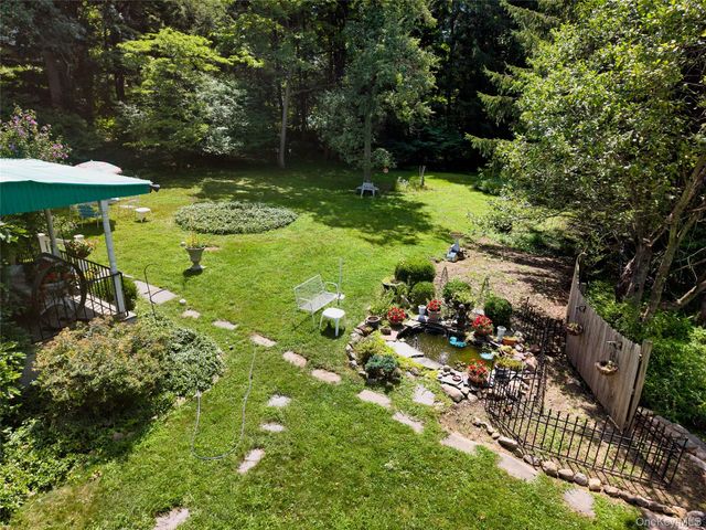 6 Laurel Road, Sloatsburg, NY 10974