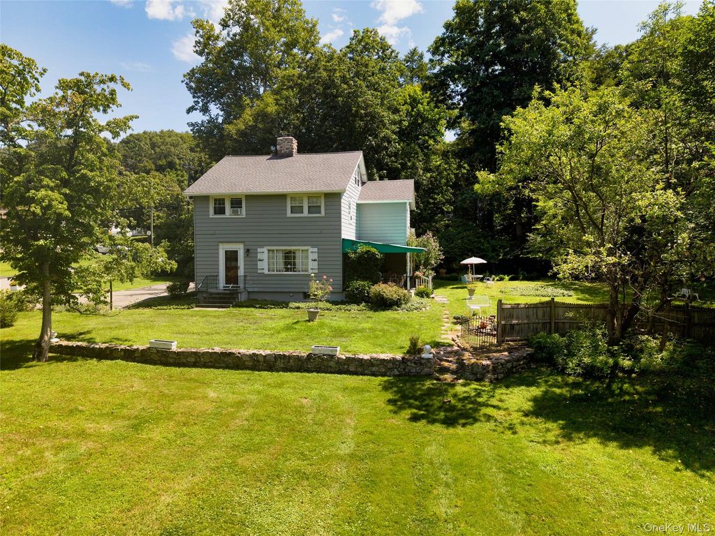 6 Laurel Road, Sloatsburg, NY 10974 — exterior