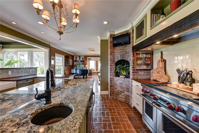 400 Stevens Road, St Simons Island, GA 31522