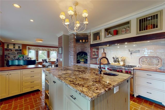 400 Stevens Road, St Simons Island, GA 31522