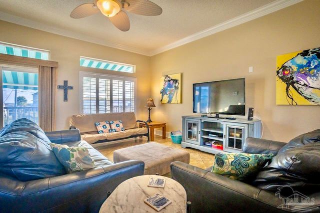 709 Maldonado Dr, Pensacola Beach, FL 32561