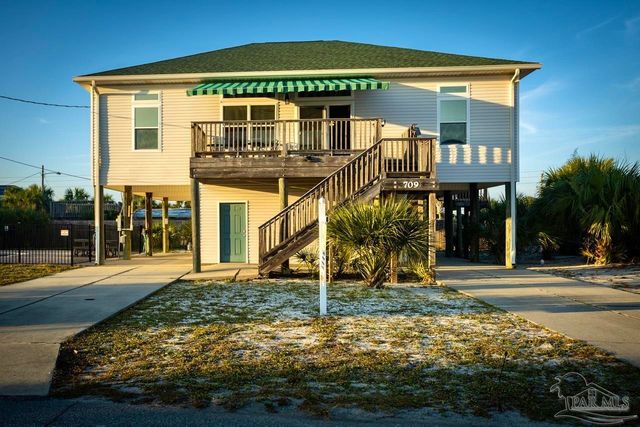 709 Maldonado Dr, Pensacola Beach, FL 32561