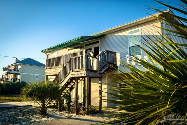 709 Maldonado Dr, Pensacola Beach, FL 32561