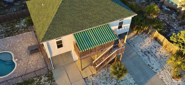 709 Maldonado Dr, Pensacola Beach, FL 32561