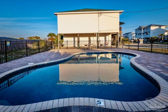 709 Maldonado Dr, Pensacola Beach, FL 32561