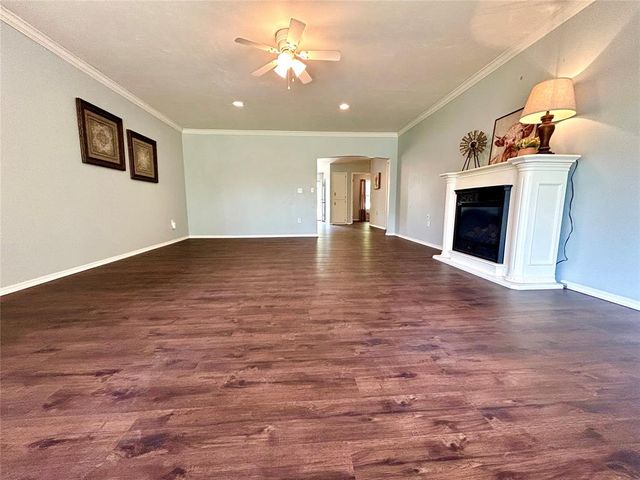 623 W Morgan Drive, Guthrie, OK 73044