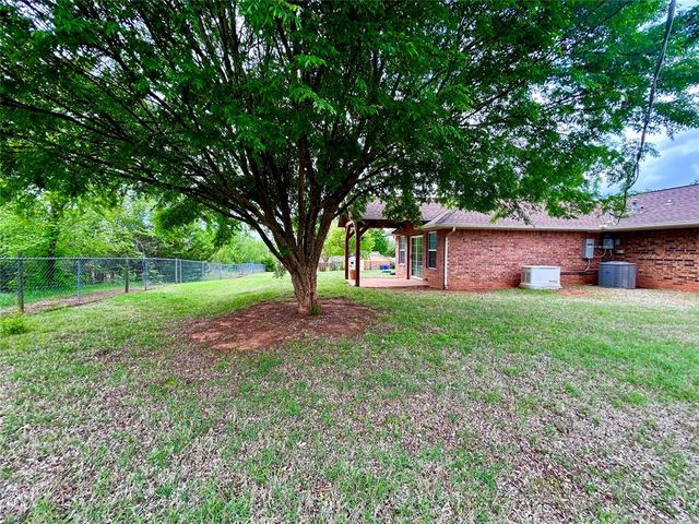 623 W Morgan Drive, Guthrie, OK 73044