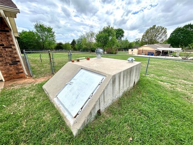 623 W Morgan Drive, Guthrie, OK 73044