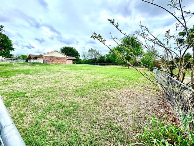 623 W Morgan Drive, Guthrie, OK 73044