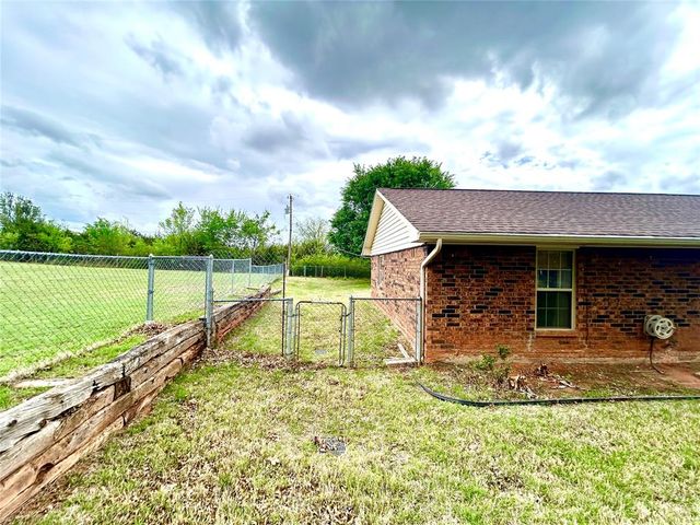 623 W Morgan Drive, Guthrie, OK 73044