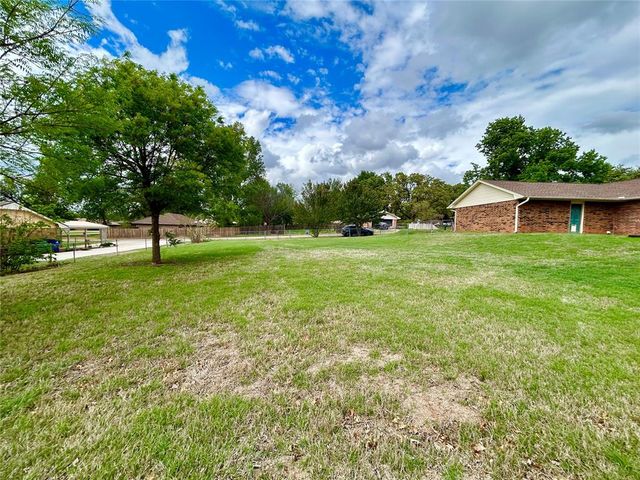 623 W Morgan Drive, Guthrie, OK 73044