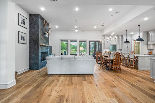 217 E Bay Drive, Bridgeport, TX 76426