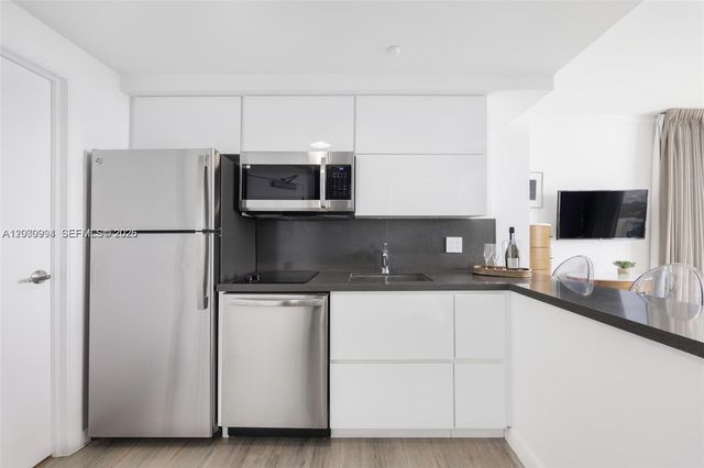 2889 Mcfarlane Road 1112, Miami, FL 33133