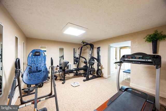 202 TOPFLITE DR, Martinsburg, WV 25403