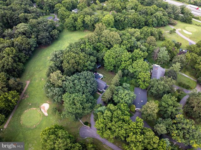 202 TOPFLITE DR, Martinsburg, WV 25403