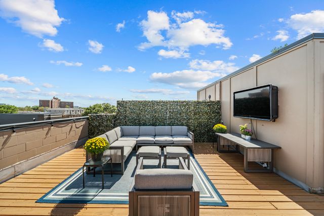 4816 S St. Lawrence Avenue 302, Chicago, IL 60615