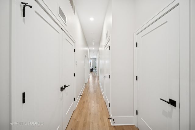 4816 S St. Lawrence Avenue 302, Chicago, IL 60615