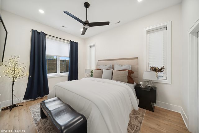 4816 S St. Lawrence Avenue 302, Chicago, IL 60615