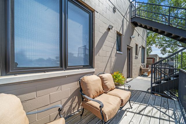 4816 S St. Lawrence Avenue 302, Chicago, IL 60615