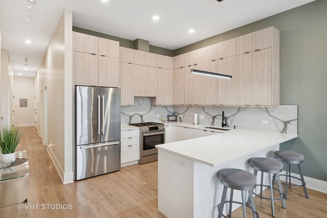 4816 S St. Lawrence Avenue 302, Chicago, IL 60615