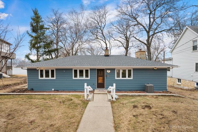 532 Circle Drive, Fox Lake, IL 60020